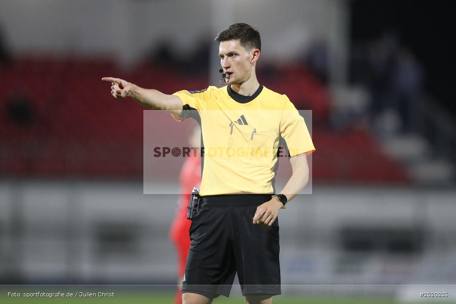 sport, action, TSV Buchbach, TSV, Stadion am Schönbusch, SVA, SV Viktoria Aschaffenburg, Regionalliga Bayern, Fussball, BFV, Aschaffenburg, 31.10.2025, 16. Spieltag - Bild-ID: 2520223