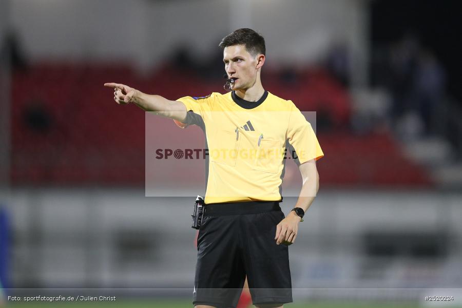 sport, action, TSV Buchbach, TSV, Stadion am Schönbusch, SVA, SV Viktoria Aschaffenburg, Regionalliga Bayern, Fussball, BFV, Aschaffenburg, 31.10.2025, 16. Spieltag - Bild-ID: 2520224