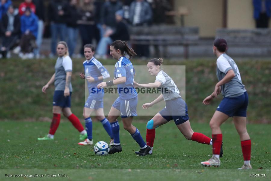 Sportgelände, Adelsberg, 02.11.2025, sport, action, Fussball, BFV, 8. Spieltag, Bezirksoberliga Frauen, DJK, FFC, DJK Stadelschwarzach, FFC Adelsberg-Karsbach - Bild-ID: 2520728