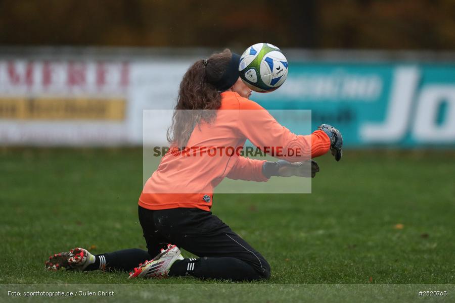 sport, action, Sportgelände, Fussball, FFC Adelsberg-Karsbach, FFC, DJK Stadelschwarzach, DJK, Bezirksoberliga Frauen, BFV, Adelsberg, 8. Spieltag, 02.11.2025 - Bild-ID: 2520763