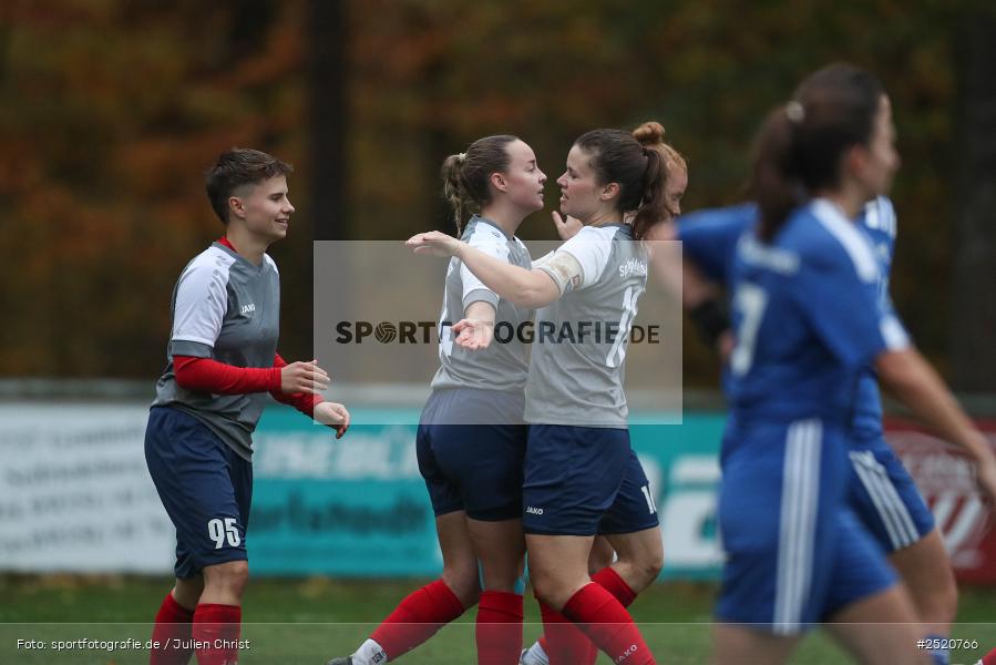 sport, action, Sportgelände, Fussball, FFC Adelsberg-Karsbach, FFC, DJK Stadelschwarzach, DJK, Bezirksoberliga Frauen, BFV, Adelsberg, 8. Spieltag, 02.11.2025 - Bild-ID: 2520766