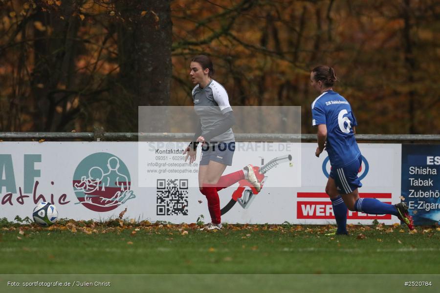 sport, action, Sportgelände, Fussball, FFC Adelsberg-Karsbach, FFC, DJK Stadelschwarzach, DJK, Bezirksoberliga Frauen, BFV, Adelsberg, 8. Spieltag, 02.11.2025 - Bild-ID: 2520784