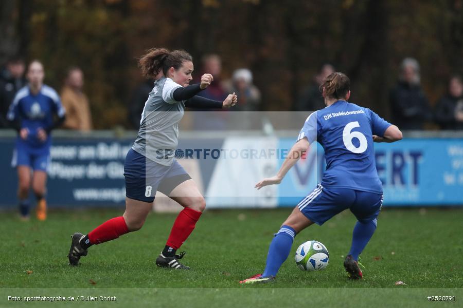 sport, action, Sportgelände, Fussball, FFC Adelsberg-Karsbach, FFC, DJK Stadelschwarzach, DJK, Bezirksoberliga Frauen, BFV, Adelsberg, 8. Spieltag, 02.11.2025 - Bild-ID: 2520791