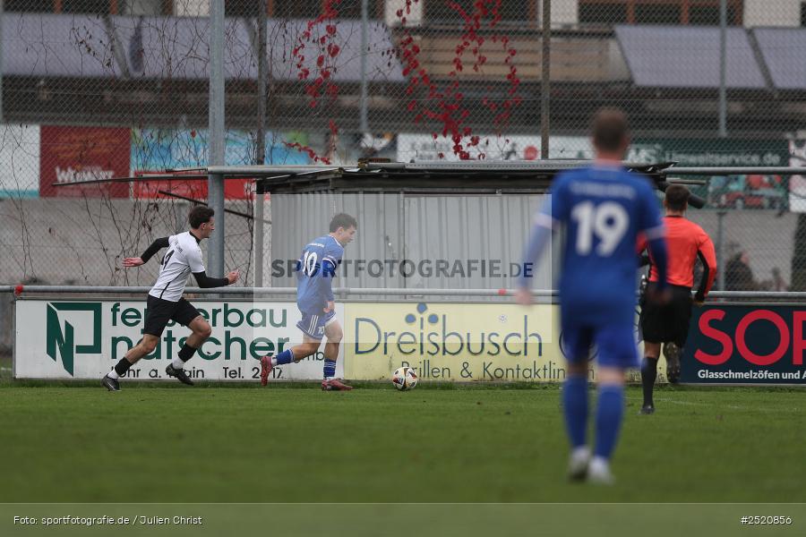 sport, action, TSV Lohr, TSV Heimbuchenthal, Sportgelände, Lohr am Main, Fussball, Bezirksliga Unterfranken West, BFV, 16. Spieltag, 02.11.2025 - Bild-ID: 2520856