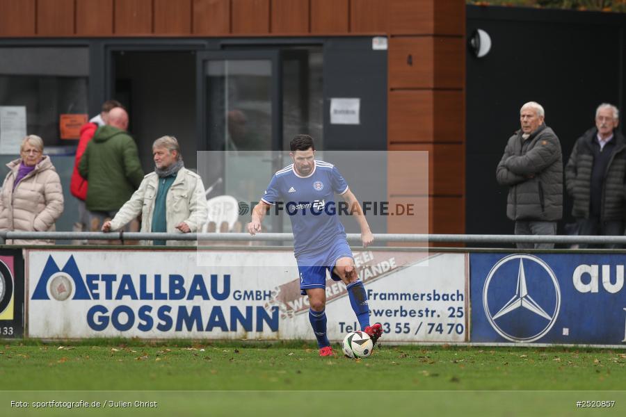 sport, action, TSV Lohr, TSV Heimbuchenthal, Sportgelände, Lohr am Main, Fussball, Bezirksliga Unterfranken West, BFV, 16. Spieltag, 02.11.2025 - Bild-ID: 2520857