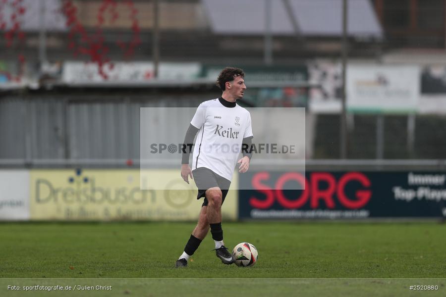 sport, action, TSV Lohr, TSV Heimbuchenthal, Sportgelände, Lohr am Main, Fussball, Bezirksliga Unterfranken West, BFV, 16. Spieltag, 02.11.2025 - Bild-ID: 2520880