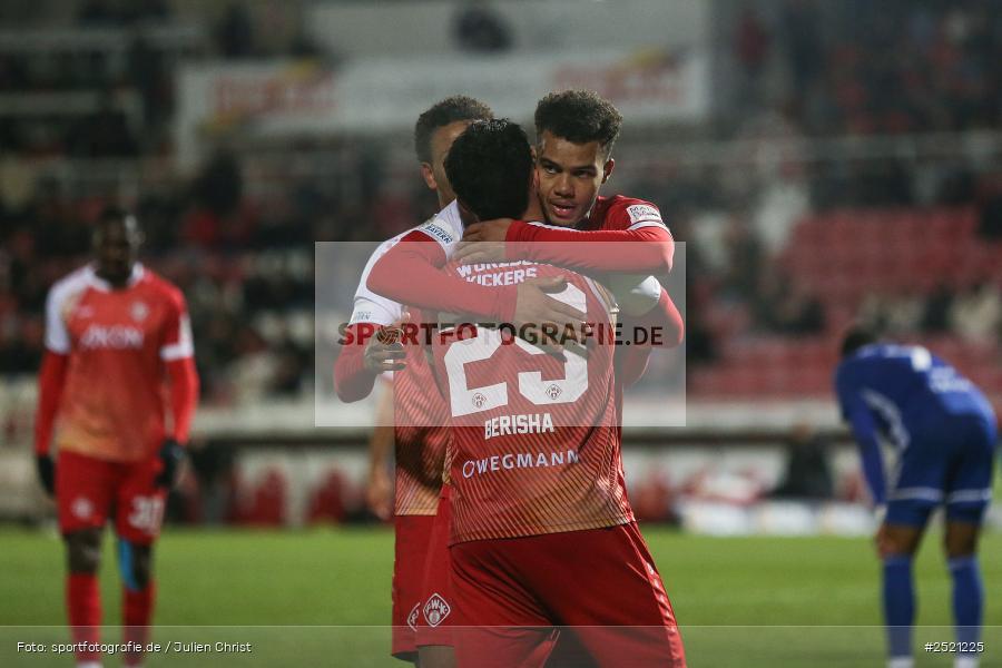 sport, action, Würzburg, Viertelfinale, SVA, SV Viktoria Aschaffenburg, Fussball, FWK, FC Würzburger Kickers, BFV-Verbandspokal, BFV, AKON Arena, 04.11.2025 - Bild-ID: 2521225
