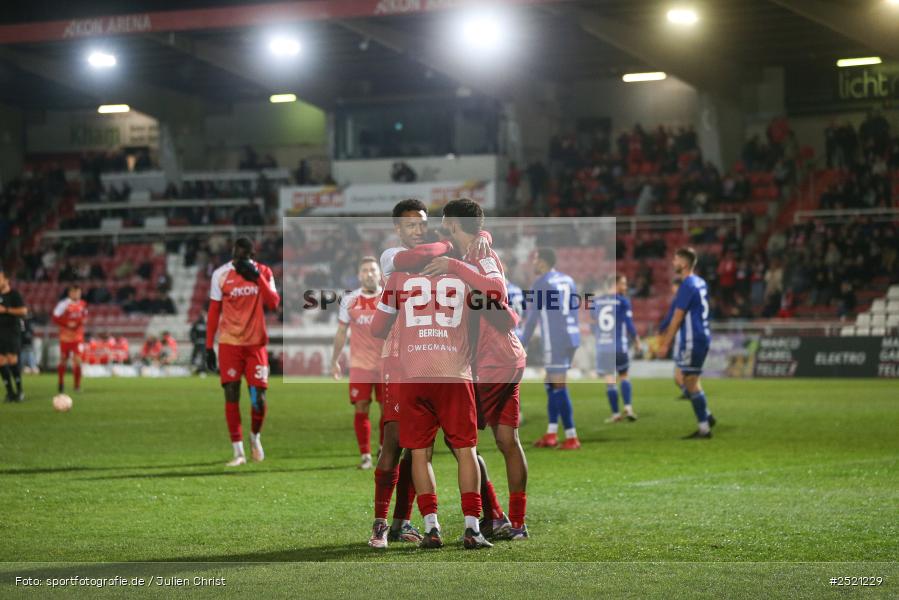 sport, action, Würzburg, Viertelfinale, SVA, SV Viktoria Aschaffenburg, Fussball, FWK, FC Würzburger Kickers, BFV-Verbandspokal, BFV, AKON Arena, 04.11.2025 - Bild-ID: 2521229