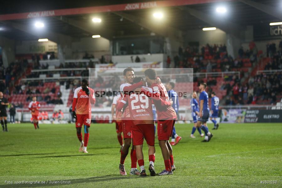 sport, action, Würzburg, Viertelfinale, SVA, SV Viktoria Aschaffenburg, Fussball, FWK, FC Würzburger Kickers, BFV-Verbandspokal, BFV, AKON Arena, 04.11.2025 - Bild-ID: 2521232