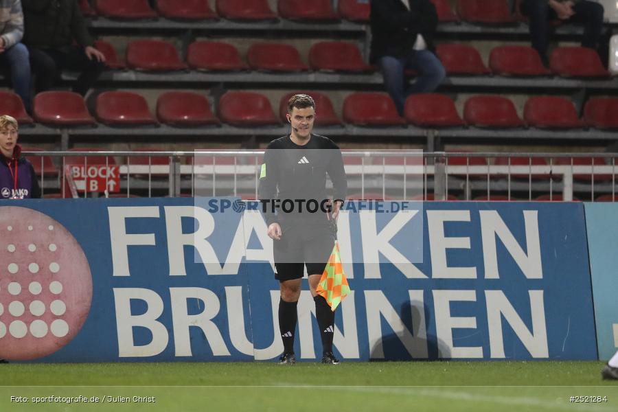 sport, action, Würzburg, Viertelfinale, SVA, SV Viktoria Aschaffenburg, Fussball, FWK, FC Würzburger Kickers, BFV-Verbandspokal, BFV, AKON Arena, 04.11.2025 - Bild-ID: 2521284