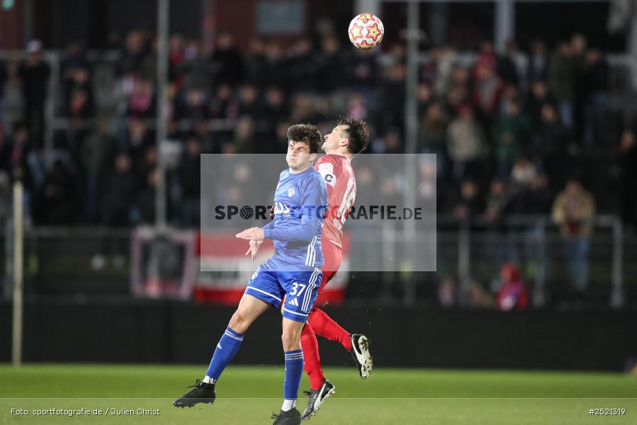 sport, action, Würzburg, Viertelfinale, SVA, SV Viktoria Aschaffenburg, Fussball, FWK, FC Würzburger Kickers, BFV-Verbandspokal, BFV, AKON Arena, 04.11.2025 - Bild-ID: 2521319