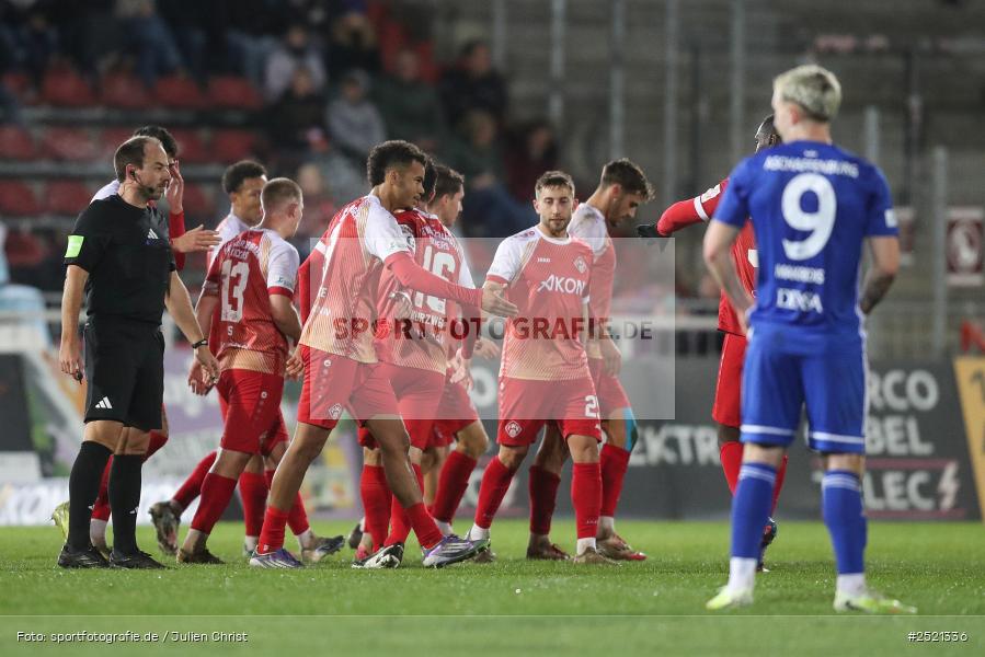 sport, action, Würzburg, Viertelfinale, SVA, SV Viktoria Aschaffenburg, Fussball, FWK, FC Würzburger Kickers, BFV-Verbandspokal, BFV, AKON Arena, 04.11.2025 - Bild-ID: 2521336