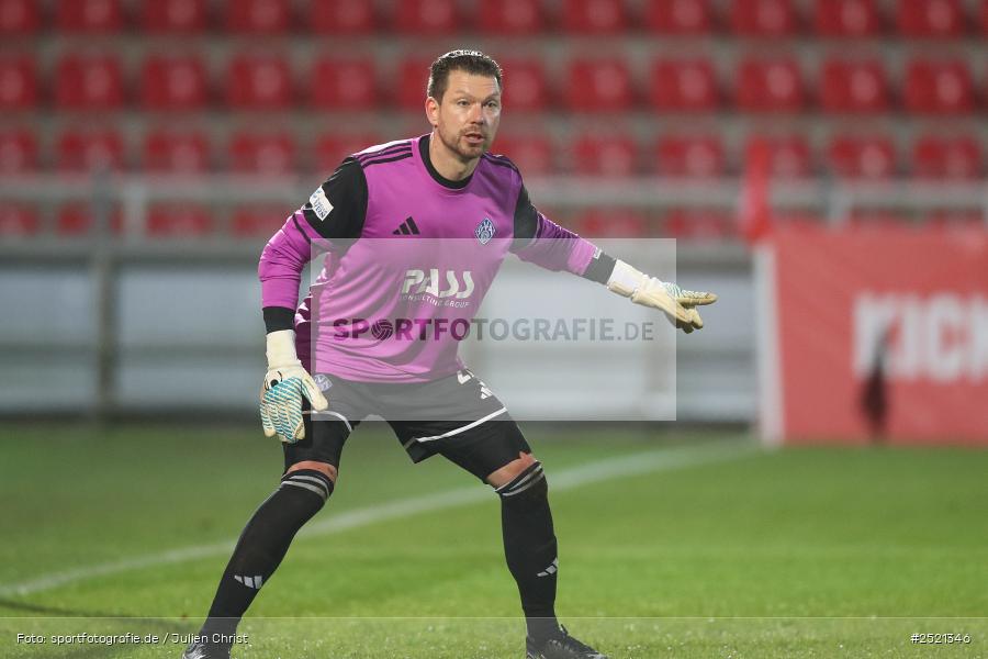 sport, action, Würzburg, Viertelfinale, SVA, SV Viktoria Aschaffenburg, Fussball, FWK, FC Würzburger Kickers, BFV-Verbandspokal, BFV, AKON Arena, 04.11.2025 - Bild-ID: 2521346