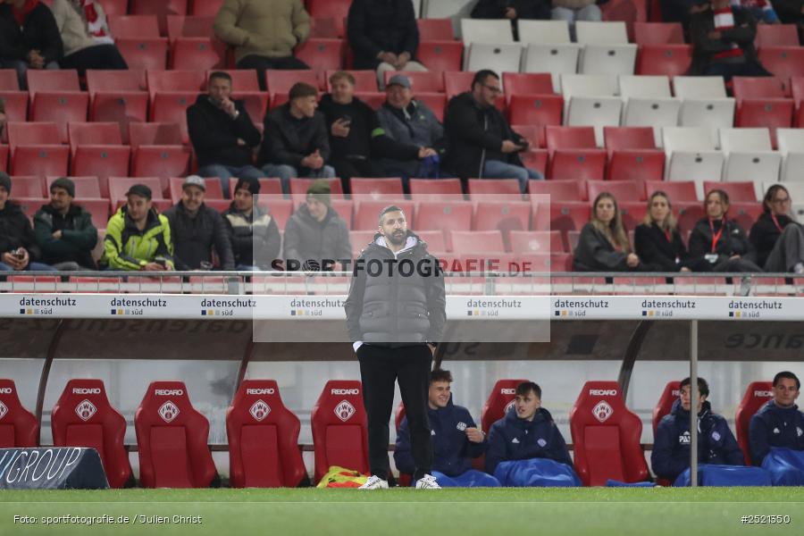 sport, action, Würzburg, Viertelfinale, SVA, SV Viktoria Aschaffenburg, Fussball, FWK, FC Würzburger Kickers, BFV-Verbandspokal, BFV, AKON Arena, 04.11.2025 - Bild-ID: 2521350