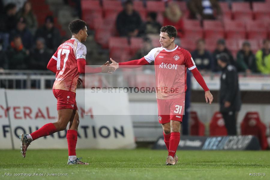 sport, action, Würzburg, Viertelfinale, SVA, SV Viktoria Aschaffenburg, Fussball, FWK, FC Würzburger Kickers, BFV-Verbandspokal, BFV, AKON Arena, 04.11.2025 - Bild-ID: 2521370