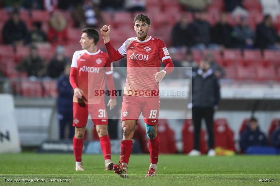 sport, action, Würzburg, Viertelfinale, SVA, SV Viktoria Aschaffenburg, Fussball, FWK, FC Würzburger Kickers, BFV-Verbandspokal, BFV, AKON Arena, 04.11.2025 - Bild-ID: 2521371