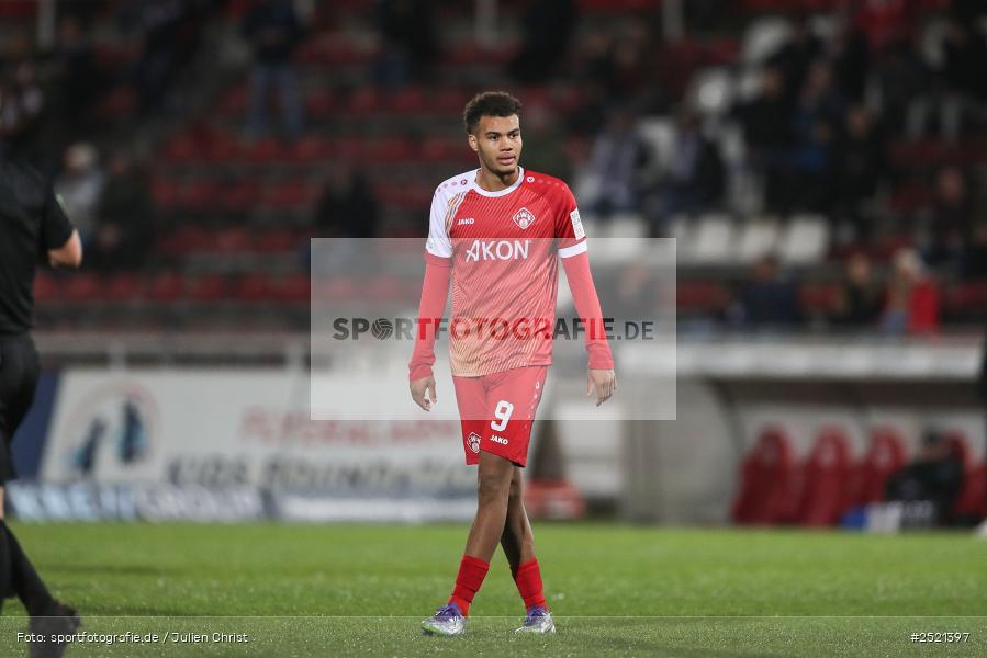 sport, action, Würzburg, Viertelfinale, SVA, SV Viktoria Aschaffenburg, Fussball, FWK, FC Würzburger Kickers, BFV-Verbandspokal, BFV, AKON Arena, 04.11.2025 - Bild-ID: 2521397