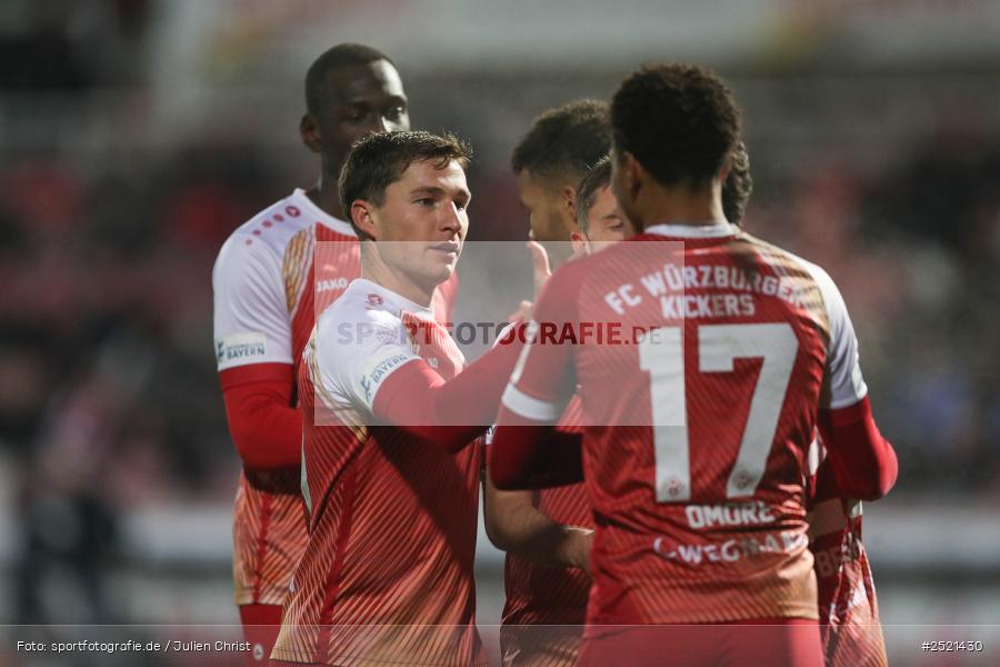 sport, action, Würzburg, Viertelfinale, SVA, SV Viktoria Aschaffenburg, Fussball, FWK, FC Würzburger Kickers, BFV-Verbandspokal, BFV, AKON Arena, 04.11.2025 - Bild-ID: 2521430