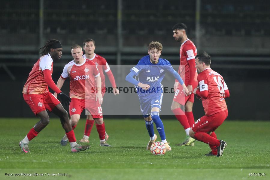 sport, action, Würzburg, Viertelfinale, SVA, SV Viktoria Aschaffenburg, Fussball, FWK, FC Würzburger Kickers, BFV-Verbandspokal, BFV, AKON Arena, 04.11.2025 - Bild-ID: 2521500