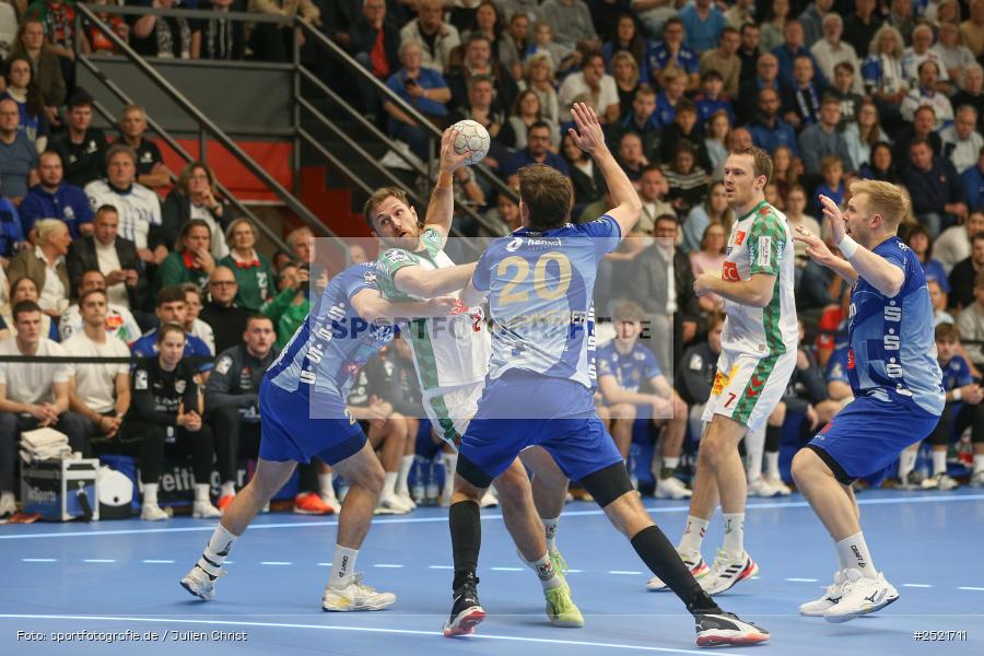 Untermainhalle, Elsenfeld, 05.11.2025, sport, action, Handball, DHB, Achtelfinale, DHB-Pokal, SCM, TVG, SC Magdeburg, TV Großwallstadt - Bild-ID: 2521711