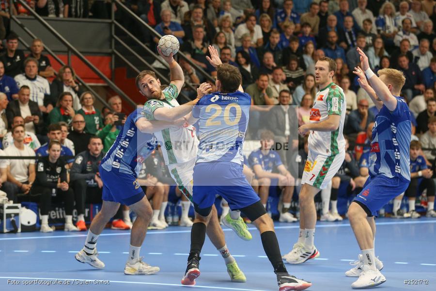Untermainhalle, Elsenfeld, 05.11.2025, sport, action, Handball, DHB, Achtelfinale, DHB-Pokal, SCM, TVG, SC Magdeburg, TV Großwallstadt - Bild-ID: 2521712
