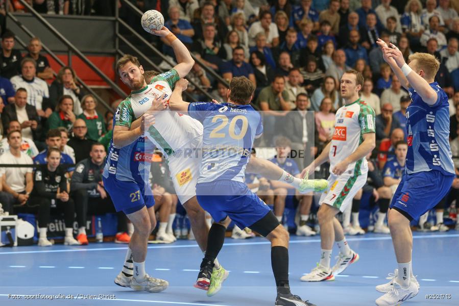 Untermainhalle, Elsenfeld, 05.11.2025, sport, action, Handball, DHB, Achtelfinale, DHB-Pokal, SCM, TVG, SC Magdeburg, TV Großwallstadt - Bild-ID: 2521713