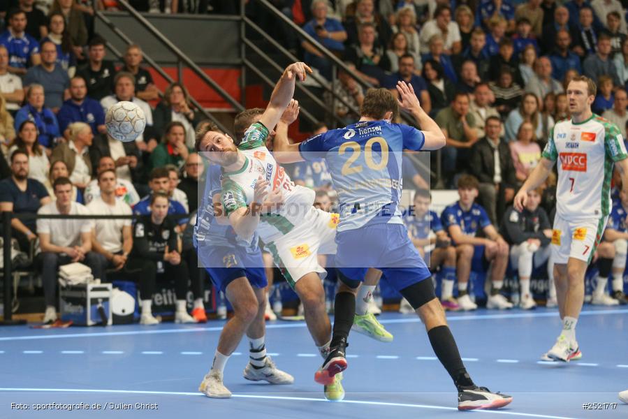 Untermainhalle, Elsenfeld, 05.11.2025, sport, action, Handball, DHB, Achtelfinale, DHB-Pokal, SCM, TVG, SC Magdeburg, TV Großwallstadt - Bild-ID: 2521717