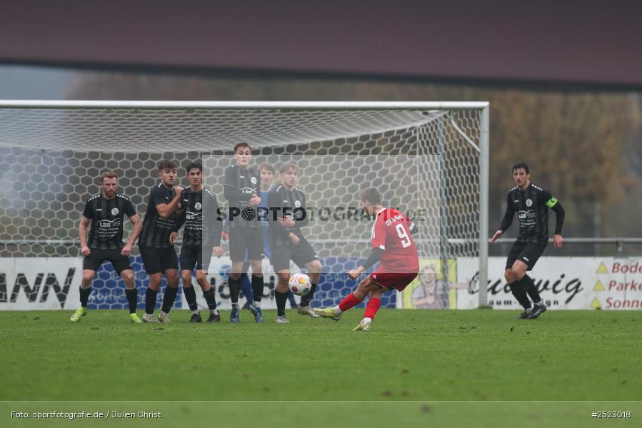 Fundamentum Sportpark, Karlburg, 09.11.2025, sport, action, Fusball, BFV, 17. Spieltag, Kreisliga Würzburg Gr. 2, TuS Frammersbach II, TSV Karlburg II - Bild-ID: 2523018