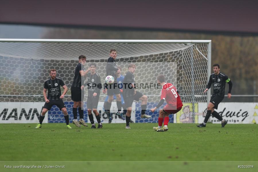 Fundamentum Sportpark, Karlburg, 09.11.2025, sport, action, Fusball, BFV, 17. Spieltag, Kreisliga Würzburg Gr. 2, TuS Frammersbach II, TSV Karlburg II - Bild-ID: 2523019