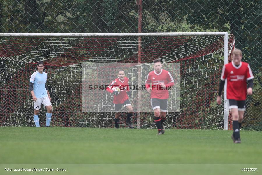 Sportgelände, Karsbach, 09.11.2025, sport, action, Fusball, BFV, 17. Spieltag, Kreisklasse Würzburg Gr. 3, SV Trennfeld, SG1 FC Karsbach - Bild-ID: 2523051