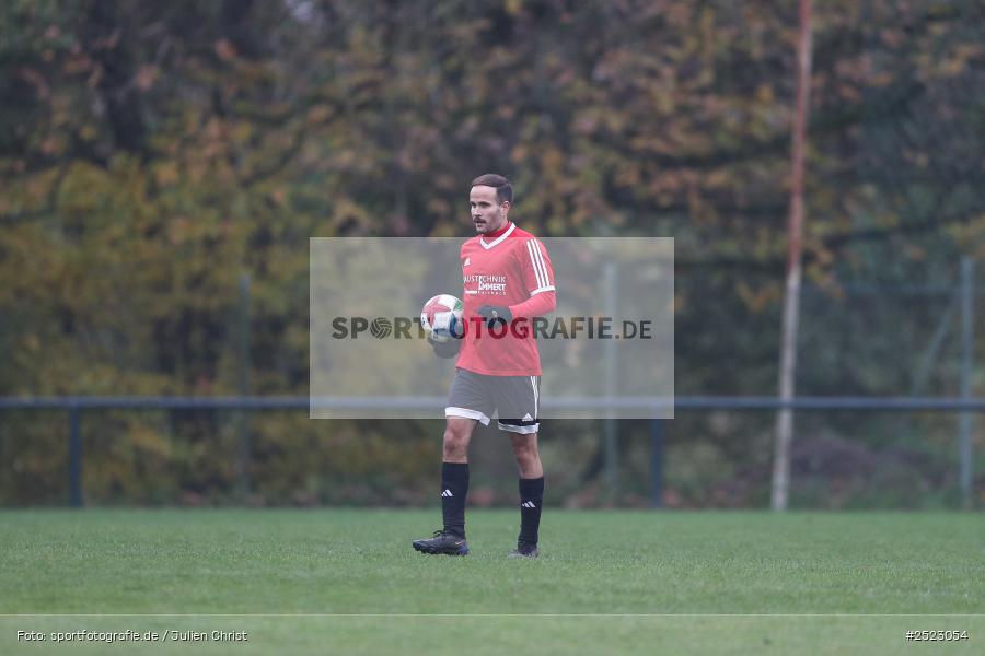 Sportgelände, Karsbach, 09.11.2025, sport, action, Fusball, BFV, 17. Spieltag, Kreisklasse Würzburg Gr. 3, SV Trennfeld, SG1 FC Karsbach - Bild-ID: 2523054