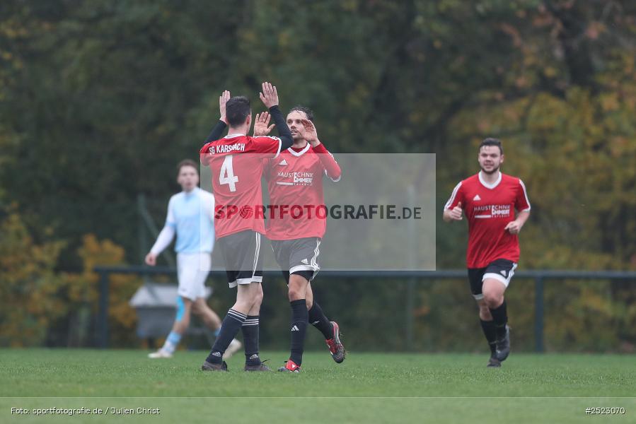 Sportgelände, Karsbach, 09.11.2025, sport, action, Fusball, BFV, 17. Spieltag, Kreisklasse Würzburg Gr. 3, SV Trennfeld, SG1 FC Karsbach - Bild-ID: 2523070