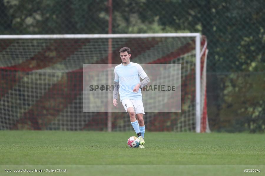 Sportgelände, Karsbach, 09.11.2025, sport, action, Fusball, BFV, 17. Spieltag, Kreisklasse Würzburg Gr. 3, SV Trennfeld, SG1 FC Karsbach - Bild-ID: 2523076