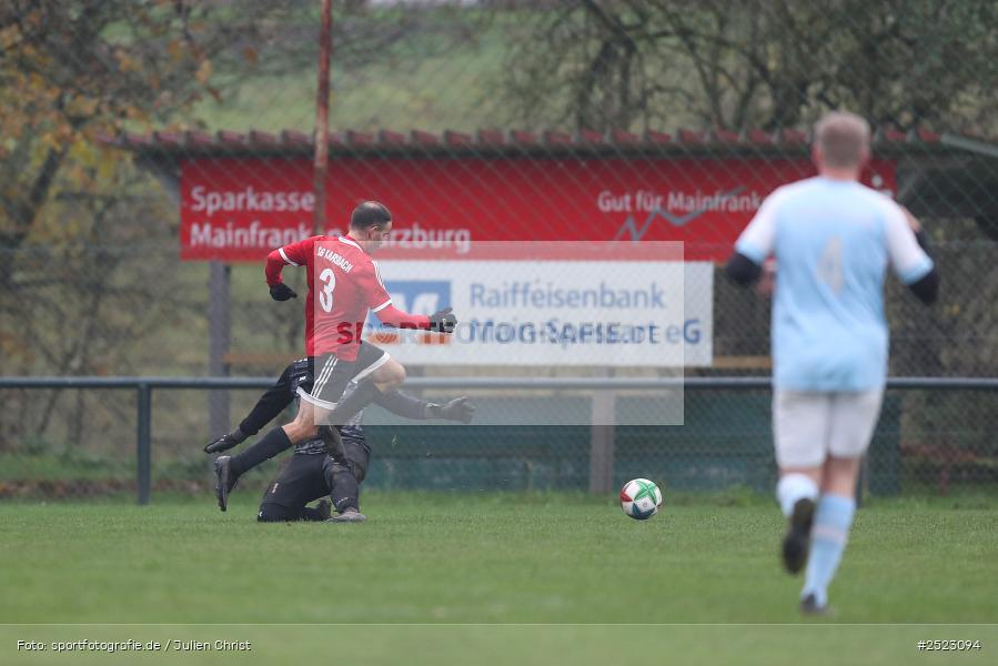 Sportgelände, Karsbach, 09.11.2025, sport, action, Fusball, BFV, 17. Spieltag, Kreisklasse Würzburg Gr. 3, SV Trennfeld, SG1 FC Karsbach - Bild-ID: 2523094