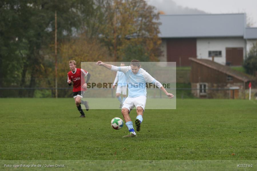 Sportgelände, Karsbach, 09.11.2025, sport, action, Fusball, BFV, 17. Spieltag, Kreisklasse Würzburg Gr. 3, SV Trennfeld, SG1 FC Karsbach - Bild-ID: 2523162
