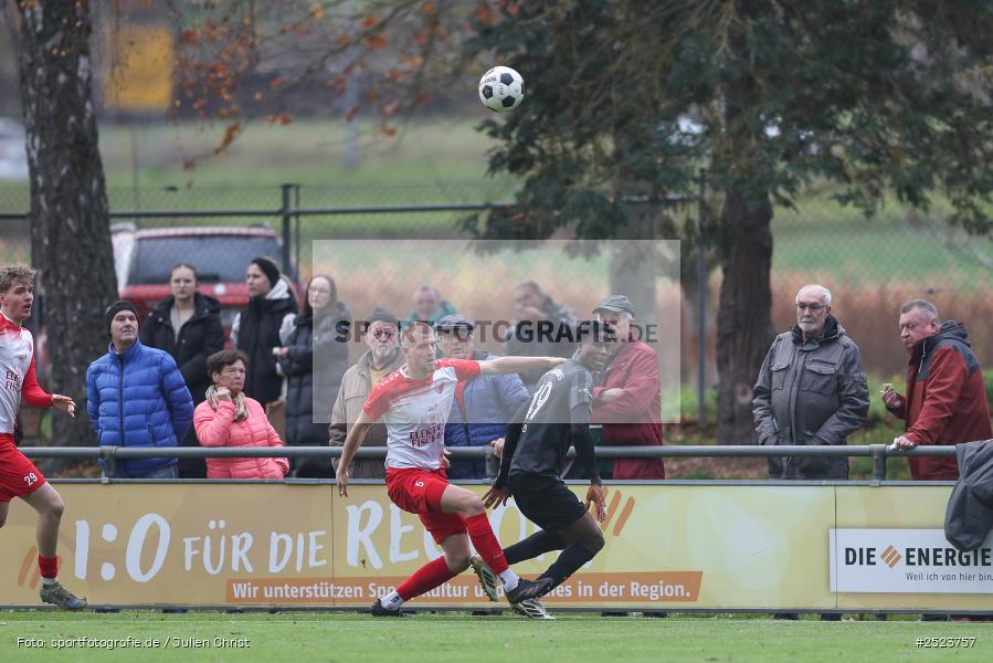 sport, action, TSV Karlburg, TSV, Landesliga Nordwest, Karlburg, Fusball, Fundamentum Sportpark, FCB, BFV, 20. Spieltag, 15.11.2025, 1. FC 06 Bad Kissingen - Bild-ID: 2523757