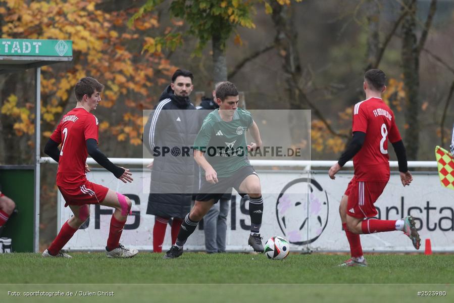 Sportgelände, 15.11.2025, sport, action, Fusball, BFV, 18. Spieltag, Kreisliga Würzburg Gr. 2, Karlstadt, SG 1 Urspringen / Karbach / Duttenbrunn, FV Karlstadt - Bild-ID: 2523980