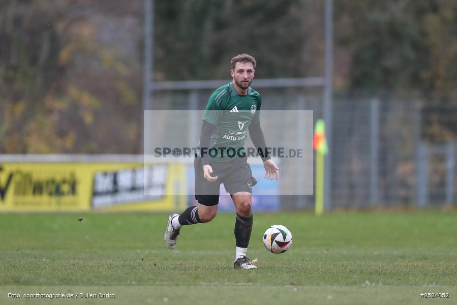 Sportgelände, 15.11.2025, sport, action, Fusball, BFV, 18. Spieltag, Kreisliga Würzburg Gr. 2, Karlstadt, SG 1 Urspringen / Karbach / Duttenbrunn, FV Karlstadt - Bild-ID: 2524052