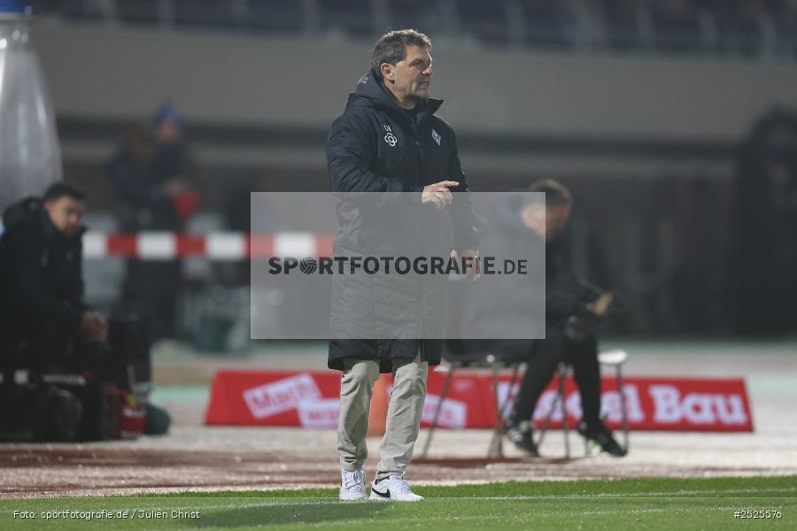 Sachs-Stadion, Schweinfurt, 29.11.2025, sport, action, DFB, Fussball, 16. Spieltag, 3. Liga, SVW, FCS, SV Waldhof Mannheim, 1. FC Schweinfurt 1905 - Bild-ID: 2525576