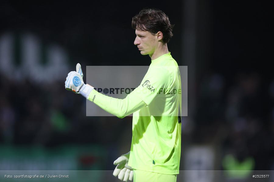 Sachs-Stadion, Schweinfurt, 29.11.2025, sport, action, DFB, Fussball, 16. Spieltag, 3. Liga, SVW, FCS, SV Waldhof Mannheim, 1. FC Schweinfurt 1905 - Bild-ID: 2525577