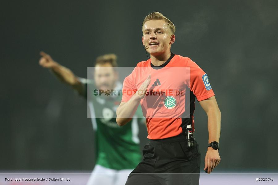 Sachs-Stadion, Schweinfurt, 29.11.2025, sport, action, DFB, Fussball, 16. Spieltag, 3. Liga, SVW, FCS, SV Waldhof Mannheim, 1. FC Schweinfurt 1905 - Bild-ID: 2525578