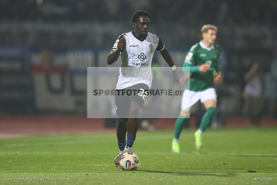 Sachs-Stadion, Schweinfurt, 29.11.2025, sport, action, DFB, Fussball, 16. Spieltag, 3. Liga, SVW, FCS, SV Waldhof Mannheim, 1. FC Schweinfurt 1905 - Bild-ID: 2525580