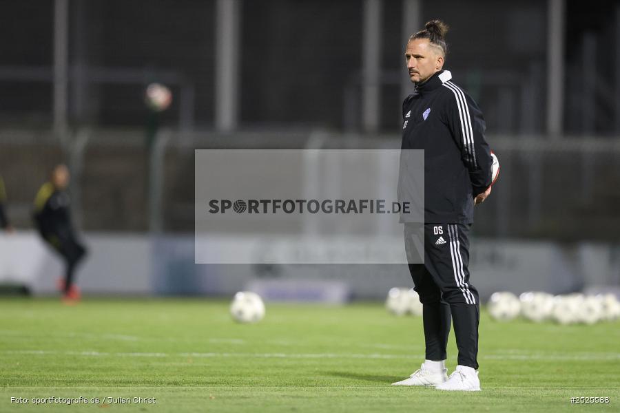 sport, action, Stadion am Schönbusch, SpVgg Bayreuth, SVA, SV Viktoria Aschaffenburg, Regionalliga Bayern, Fussball, BFV, BAY, Aschaffenburg, 28.11.2025, 20. Spieltag - Bild-ID: 2525588