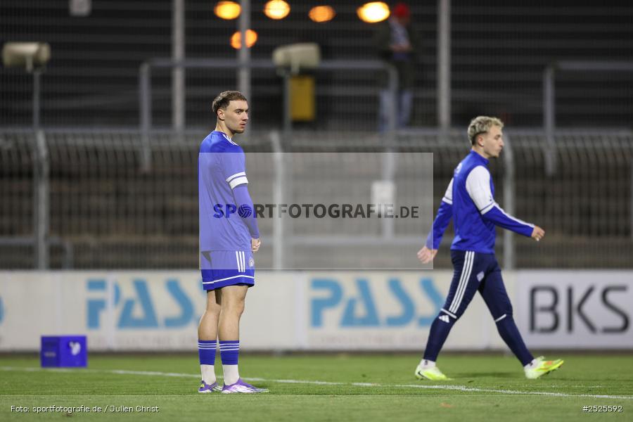 sport, action, Stadion am Schönbusch, SpVgg Bayreuth, SVA, SV Viktoria Aschaffenburg, Regionalliga Bayern, Fussball, BFV, BAY, Aschaffenburg, 28.11.2025, 20. Spieltag - Bild-ID: 2525592