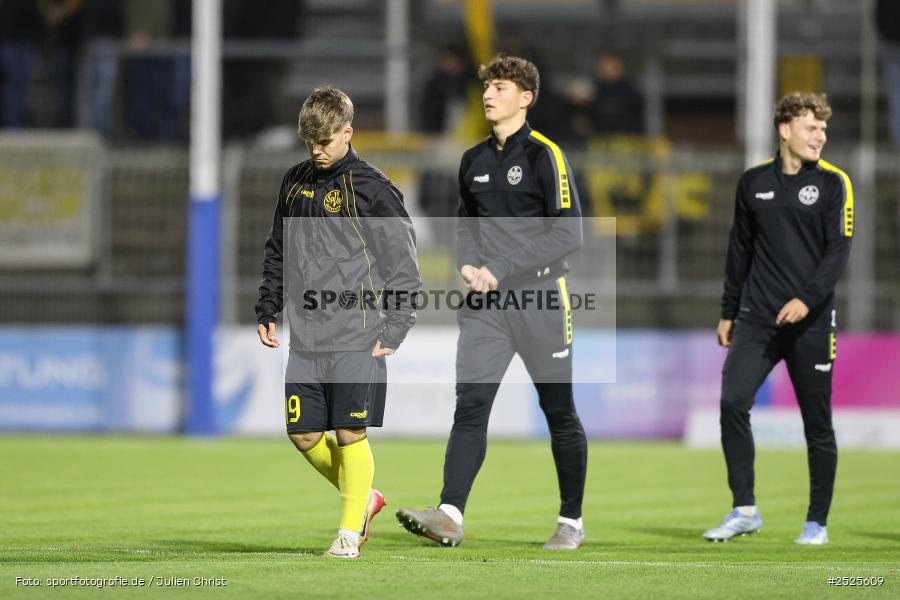 sport, action, Stadion am Schönbusch, SpVgg Bayreuth, SVA, SV Viktoria Aschaffenburg, Regionalliga Bayern, Fussball, BFV, BAY, Aschaffenburg, 28.11.2025, 20. Spieltag - Bild-ID: 2525609