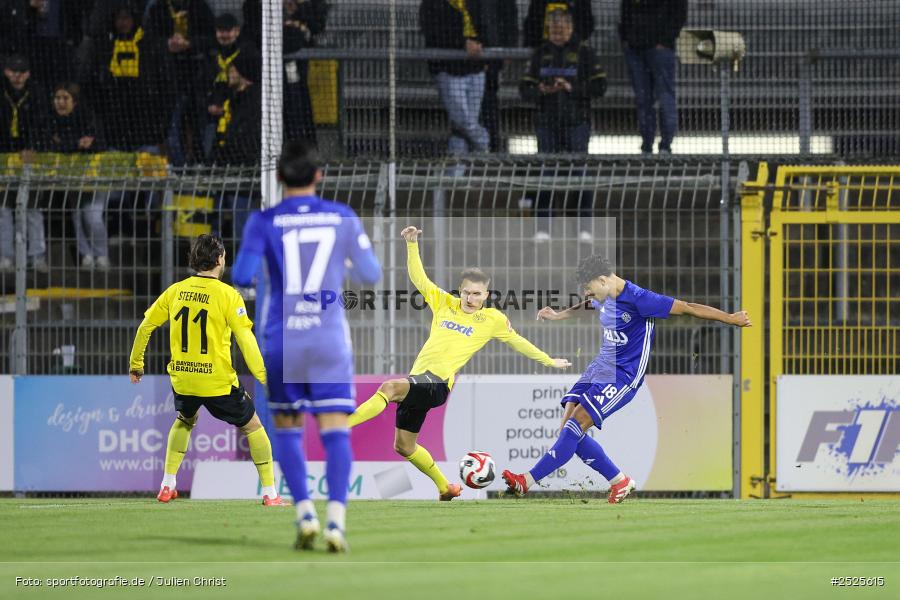 sport, action, Stadion am Schönbusch, SpVgg Bayreuth, SVA, SV Viktoria Aschaffenburg, Regionalliga Bayern, Fussball, BFV, BAY, Aschaffenburg, 28.11.2025, 20. Spieltag - Bild-ID: 2525615