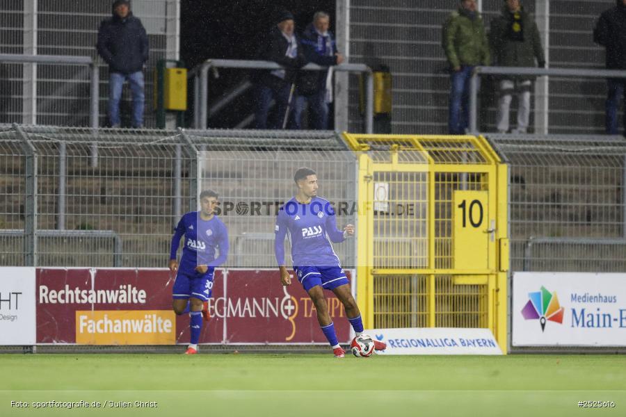 sport, action, Stadion am Schönbusch, SpVgg Bayreuth, SVA, SV Viktoria Aschaffenburg, Regionalliga Bayern, Fussball, BFV, BAY, Aschaffenburg, 28.11.2025, 20. Spieltag - Bild-ID: 2525616