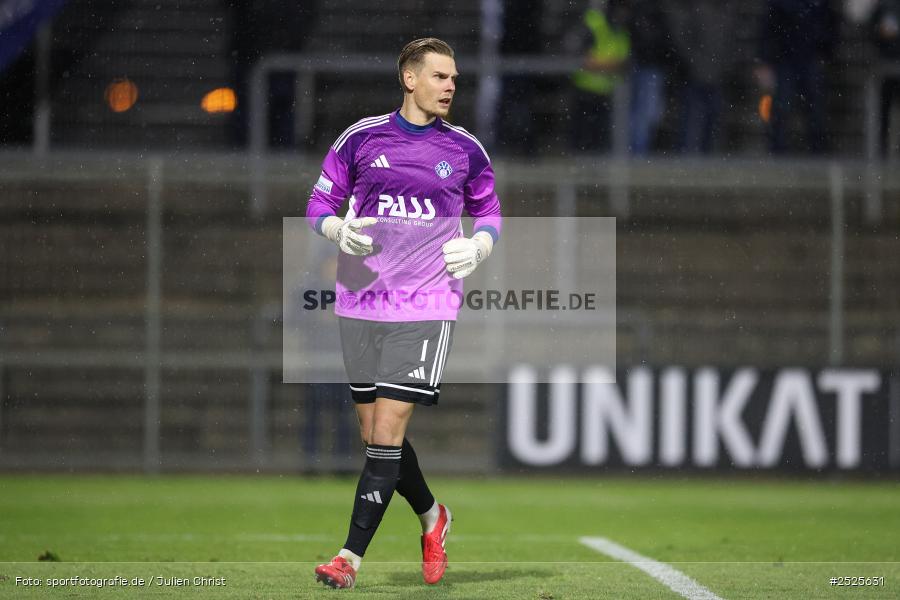 sport, action, Stadion am Schönbusch, SpVgg Bayreuth, SVA, SV Viktoria Aschaffenburg, Regionalliga Bayern, Fussball, BFV, BAY, Aschaffenburg, 28.11.2025, 20. Spieltag - Bild-ID: 2525631
