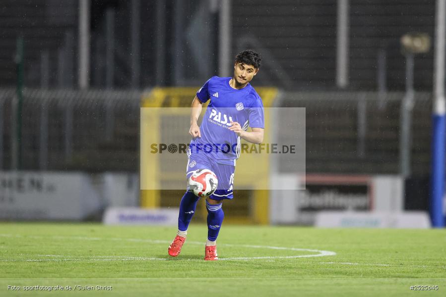 sport, action, Stadion am Schönbusch, SpVgg Bayreuth, SVA, SV Viktoria Aschaffenburg, Regionalliga Bayern, Fussball, BFV, BAY, Aschaffenburg, 28.11.2025, 20. Spieltag - Bild-ID: 2525645