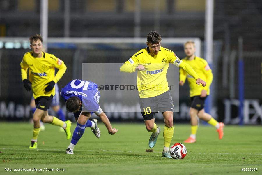 sport, action, Stadion am Schönbusch, SpVgg Bayreuth, SVA, SV Viktoria Aschaffenburg, Regionalliga Bayern, Fussball, BFV, BAY, Aschaffenburg, 28.11.2025, 20. Spieltag - Bild-ID: 2525657